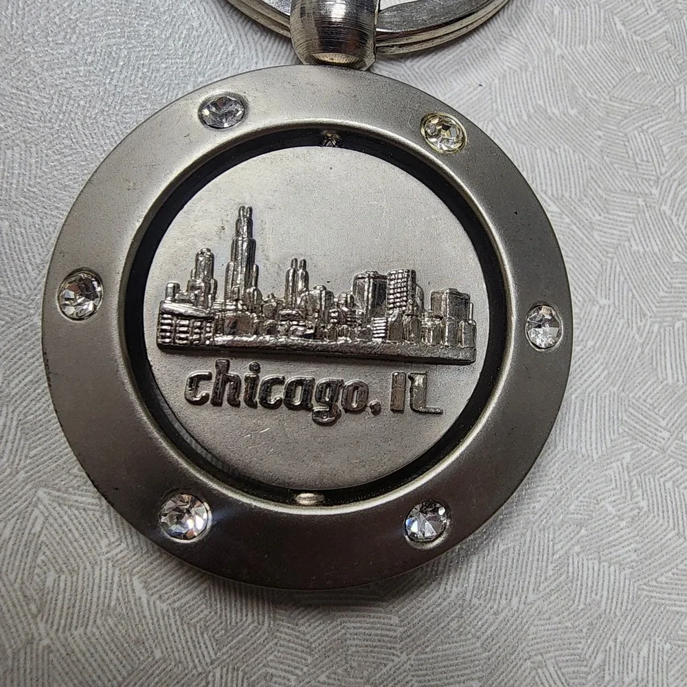 Chicago The Windy City Spinner Key Rhinestones Silver Spinning Key Chain